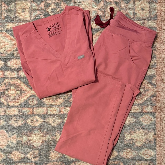 Figs Women's Rose Jogger Set - Picture 1 of 1